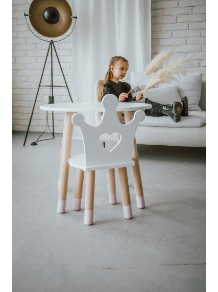 krzesełko i stolik dla dziecka, dwulatka
