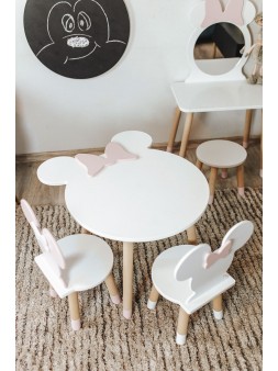 stolik i krzesełka dla dzieci